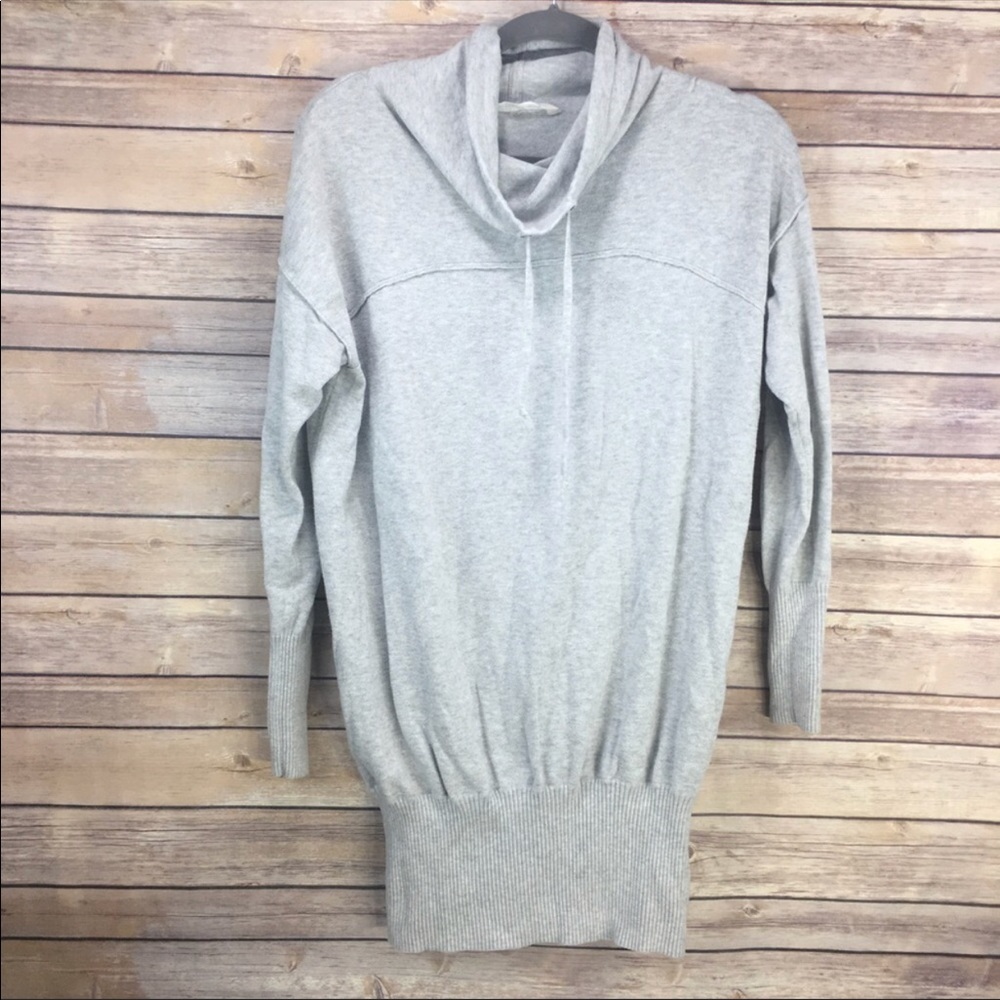 🔸 RESERVED UNTIL 12/29 Athleta Sweater